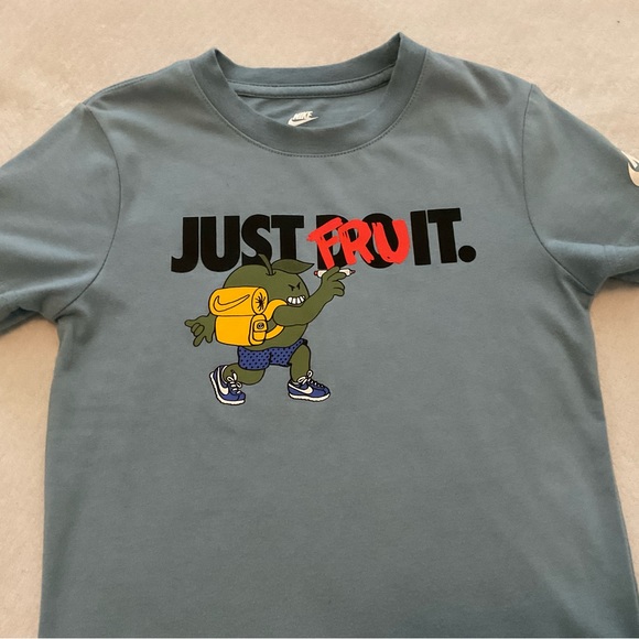 NIKE tee-shirts 5-6 years little kids - Picture 2 of 6